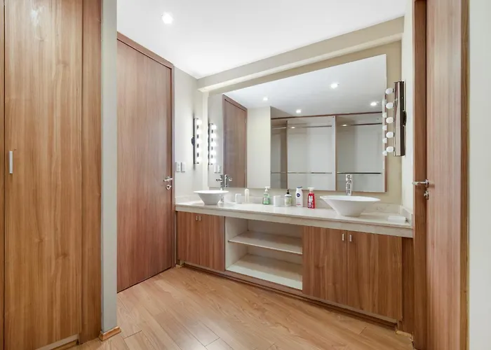3 Bedroom Upscale Art House Reforma Avenue * México DF