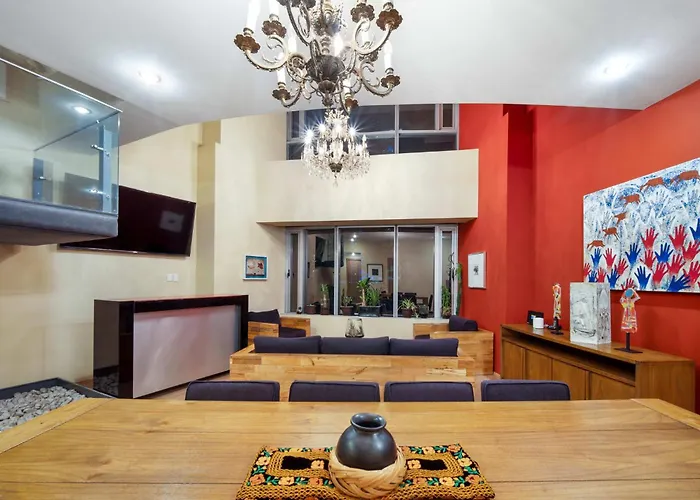 3 Bedroom Upscale Art House Reforma Avenue